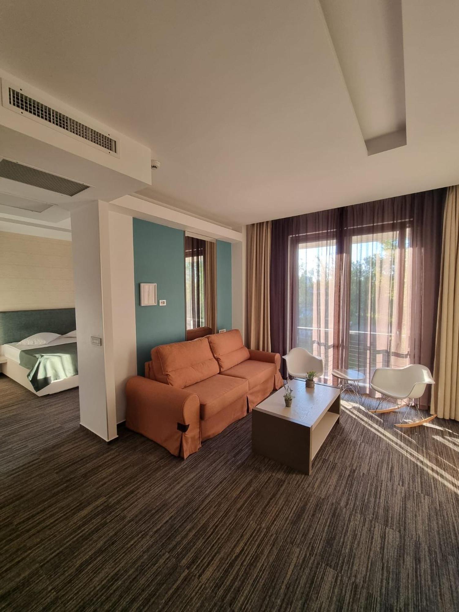 On Plonge Junior Hotel